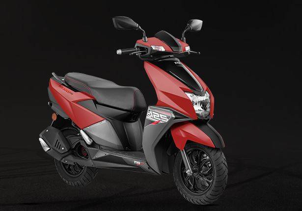 TVS की इस स्कूटी की जबर्दस्त डिमांड, खरीद चुके हैं 4 लाख लोग