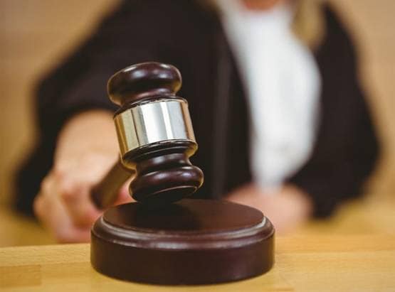 इस्तीफे से पहले गवर्नर ने रेपिस्ट, हत्यारे सहित 428 लोगों को दी माफी