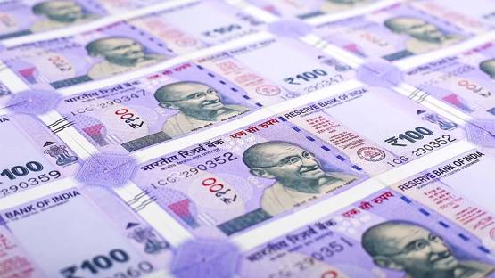 बदली किस्मत, 381 करोड़ जीतकर स्टार्स से भी अमीर हुआ शख्स