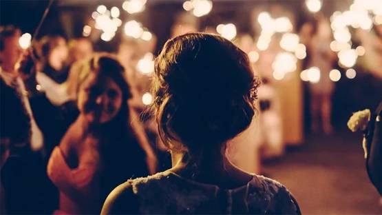 बेड पर क्लासमेट संग महिला ने की थी कडलिंग, उसी ने किया रेप