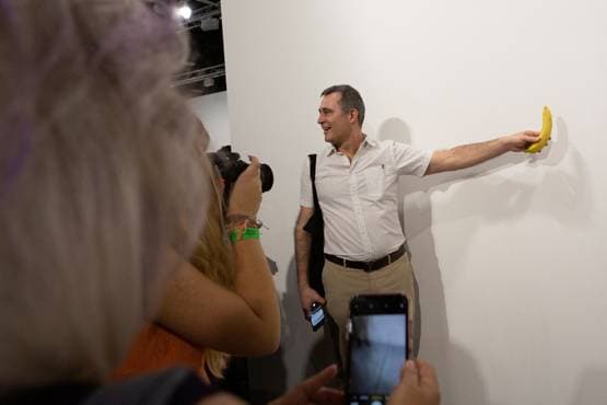 85 लाख रुपये का एक केला खा गया ये शख्स, शेयर किया VIDEO