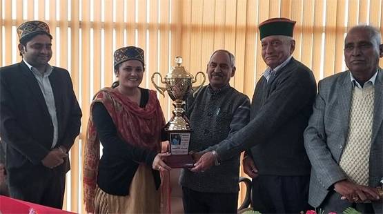 हिमाचल: ट्रक ड्राइवर की बेटी बनी जज, शादी के बाद भी नहीं मानी हार