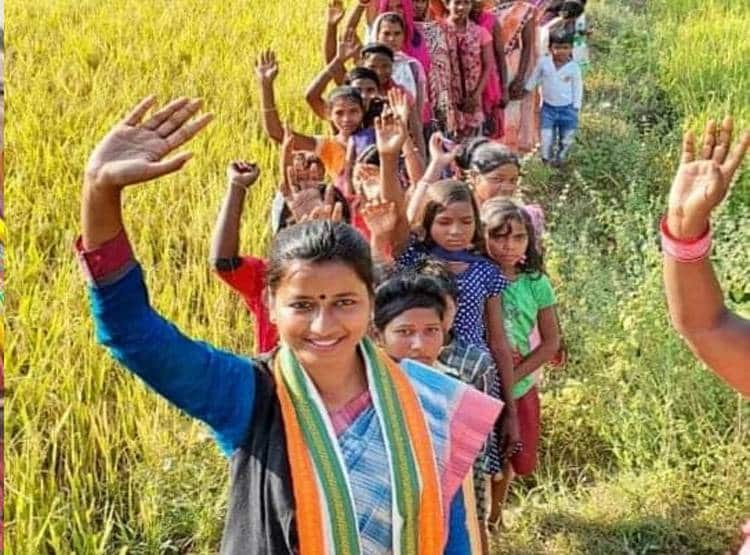 झारखंड: सबसे कम उम्र की MLA, मां तड़ीपार-पिता जेल में, फिर भी जीतीं
