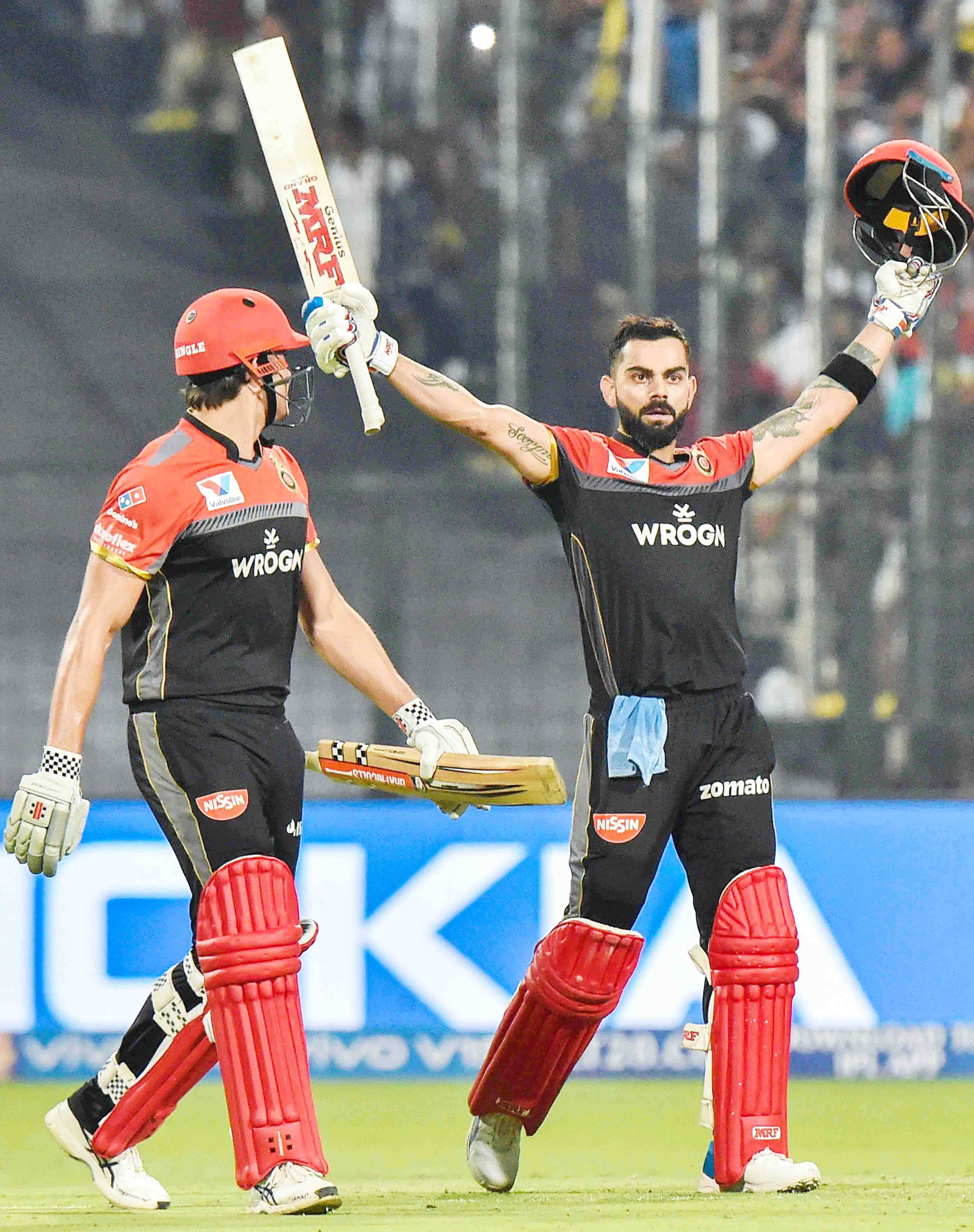 IPL Auction: जानिए धोनी-कोहली को मिलता है कितना पैसा?