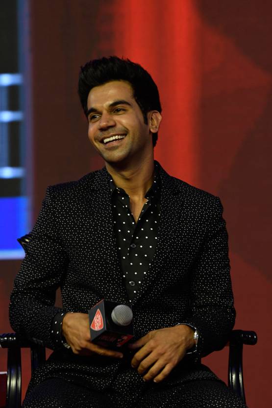 प्र‍ियंका, करीना, कंगना में कौन बेहतर, रैपिड फायर में राजकुमार की बोलती हुई बंद