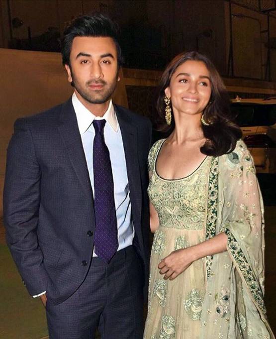 कश्मीर की वादियों में शादी करने जा रहे हैं आलिया-रणबीर, जानें पूरा सच
