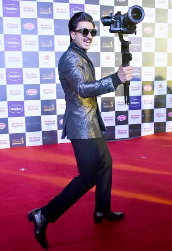 सारा संग आंख मारे... पर रणवीर का डांस, अवॉर्ड शो में दिखा फुल एंटरटेनमेंट