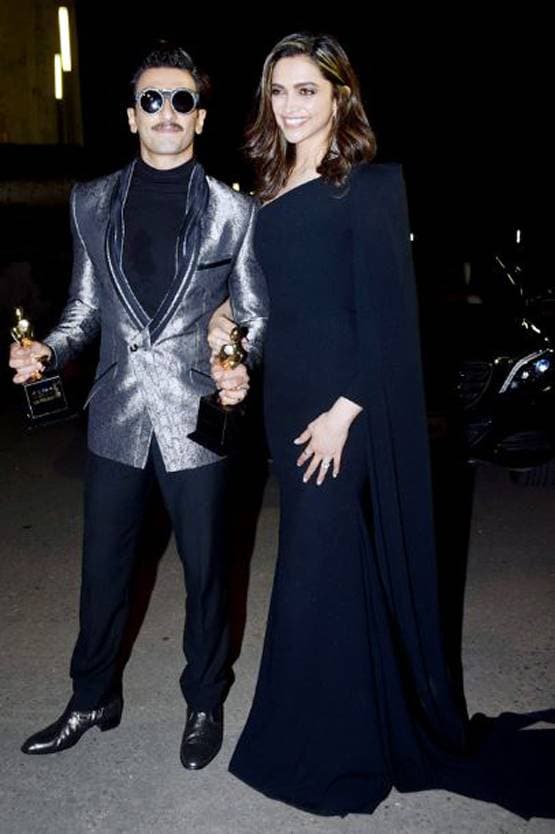 सारा संग आंख मारे... पर रणवीर का डांस, अवॉर्ड शो में दिखा फुल एंटरटेनमेंट