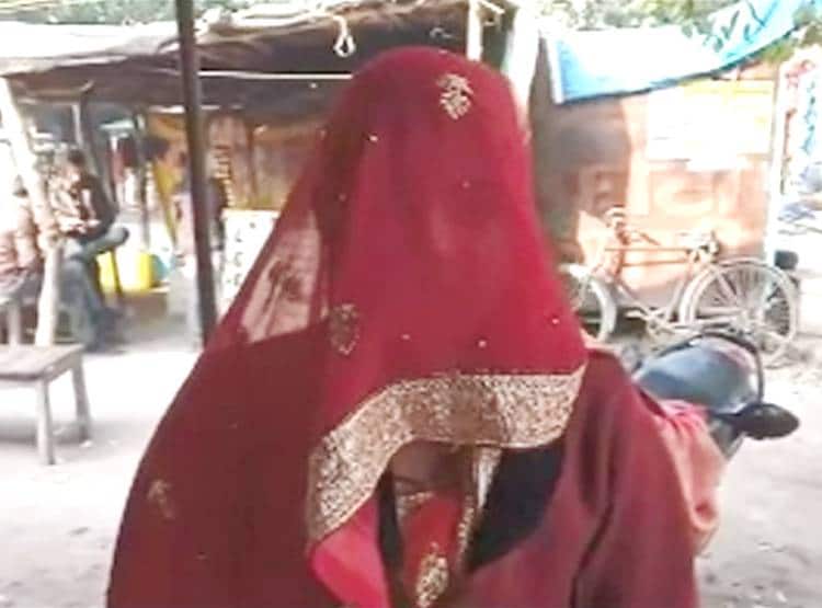 लड़की से सगे प‍िता और भाई ने बनाए संबंध, शादी के 17 द‍िन बाद बच्चा