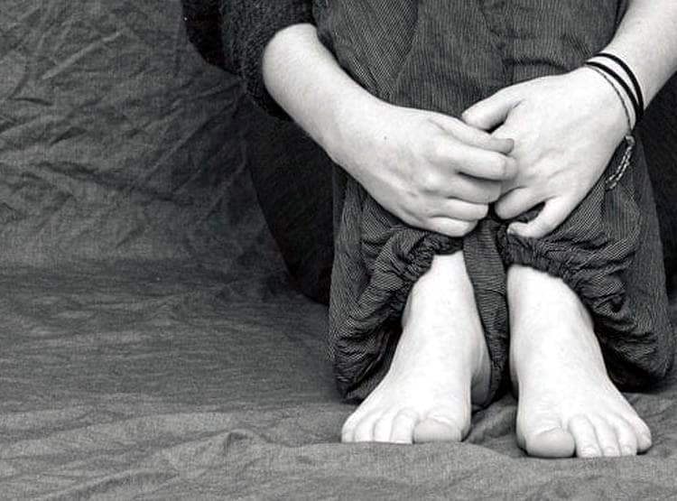 सब्जी लेने गई लड़की का अपहरण, एक महीने तक कार में घुमाते हुए दुष्कर्म