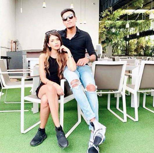 टीम इंडिया के 20 साल के इस बॉलर ने खूबसूरत गर्लफ्रेंड से की सगाई
