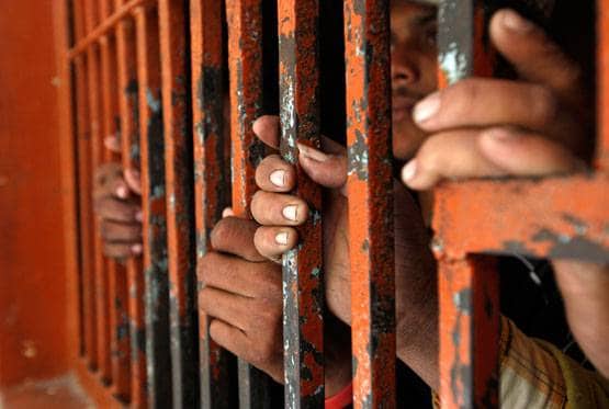 फांसी के लिए तय होता है सुबह का वक्त, कान में ये बोलता है जल्लाद