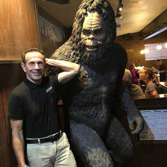 बुजुर्ग ने 26 साल की युवती से की शादी, दुल्हन का सच जान उड़े होश