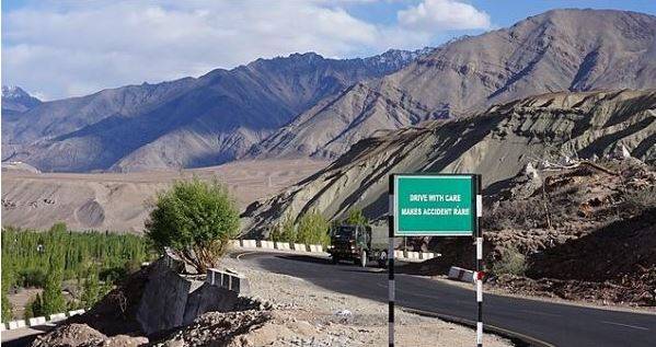 डोकलाम पर चीन से भिड़ंत के बाद भारत ने दिखाया दम, बना डाली 20km सड़क