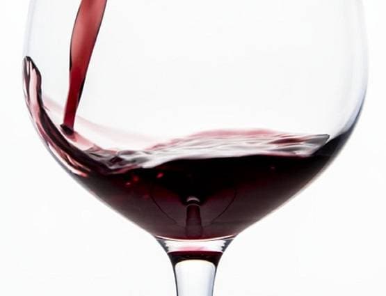 बियर बढ़ाती है उम्र-दूध से बीमारियां, PETA के दावे पर लोग हुए हैरान