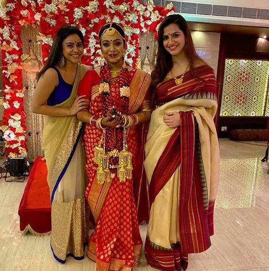 देसी अवतार में दिखीं सुमोना चक्रवर्ती, फैन्स ने बांधे तारीफों के पुल