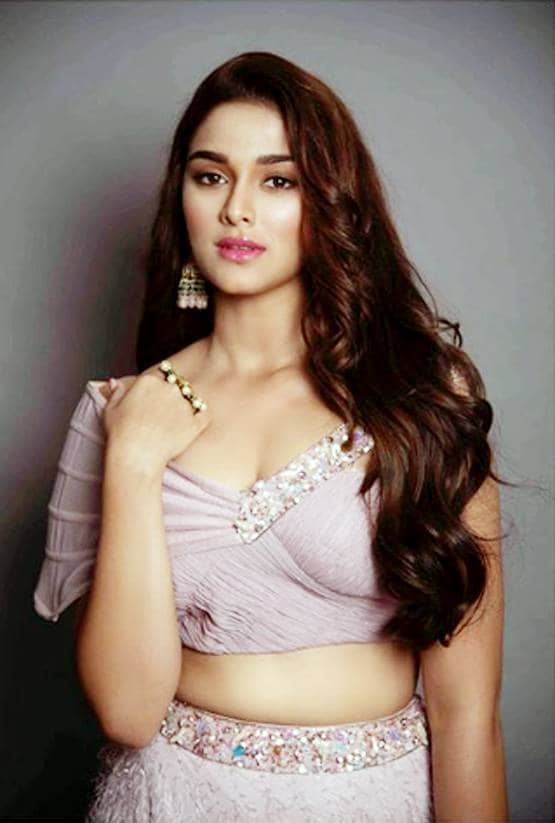 स्टारकिड्स की फिल्मों का ऐसा रहा BO कलेक्शन, क्या दबंग 3 बनाएगी सई का करियर?