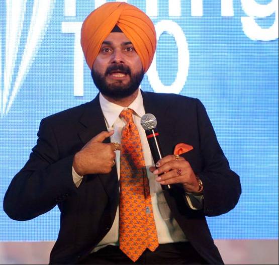 13 साल में बिग बॉस में आए कई उतार-चढ़ाव, चर्चा में रहे ये विवाद