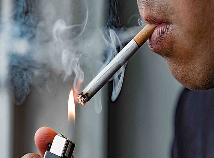 अगर Boss के साथ पीते हो सिगरेट, तो हो सकता है ये फायदा!