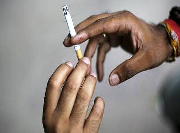 अगर Boss के साथ पीते हो सिगरेट, तो हो सकता है ये फायदा!