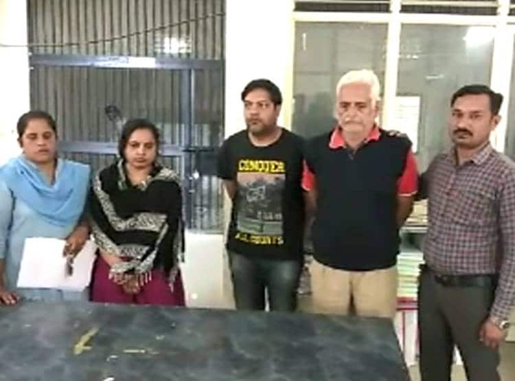 च‍िमटी से सांप को पकड़कर मृत पत्नी को कटवाया, शात‍िर पत‍ि की थी ये चाल