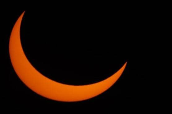 अंतरिक्ष से ऐसा दिखा सूर्य ग्रहण, एस्ट्रोनॉट ने ऊपर से दिखाई तस्वीरें