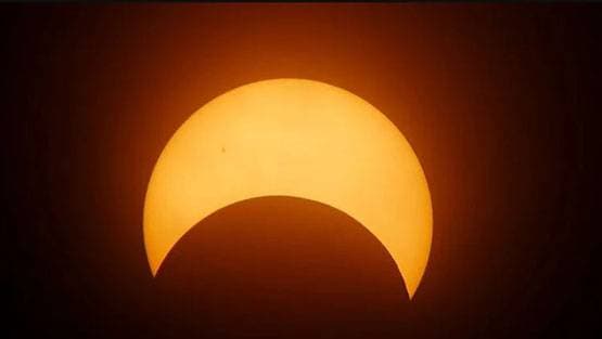 Surya Grahan 2019: सूर्य ग्रहण खत्म, राशिनुसार करें ये काम