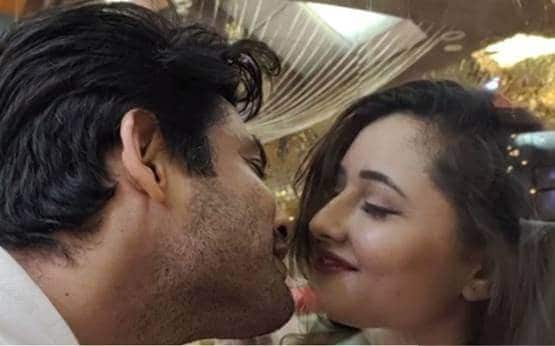 सिद्धार्थ-रश्मि के रोमांटिक वीडियो पर विशाल का घटिया कमेंट, भड़कीं एक्ट्रेस