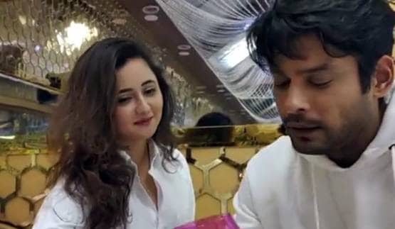 सिद्धार्थ को पसंद करती थीं रश्मि देसाई? ऑनस्क्रीन मां ने बताया