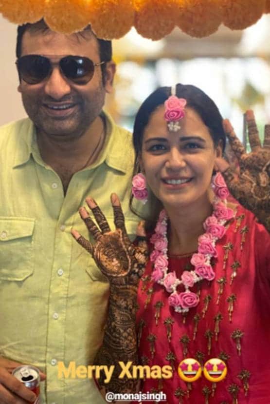 मोना सिंह के हाथों में रची मेहंदी, पहुंचे चुनिंदा मेहमान, शुरू सात फेरों की तैयारी