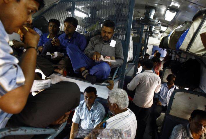 रेल सफर हो सकता है महंगा, नए साल से पहले रेलवे ने दे दिया संकेत