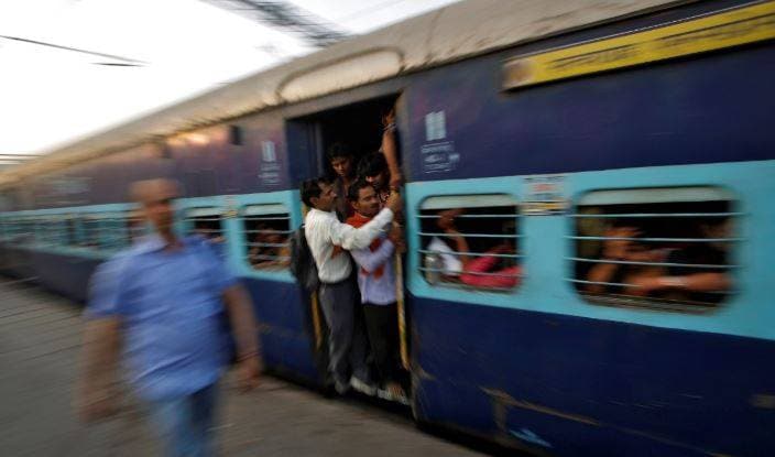 RTI में खुलासा, पिछले 9 महीने में 2251 ट्रेनें हुईं रद्द, 2014 में 101