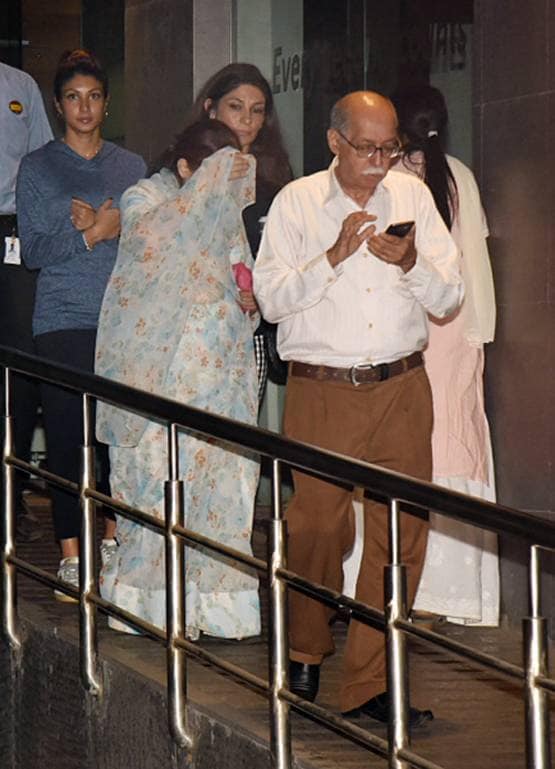 ट्व‍िंकल खन्ना की नानी का निधन, अक्षय कुमार संग पहुंचीं अस्पताल