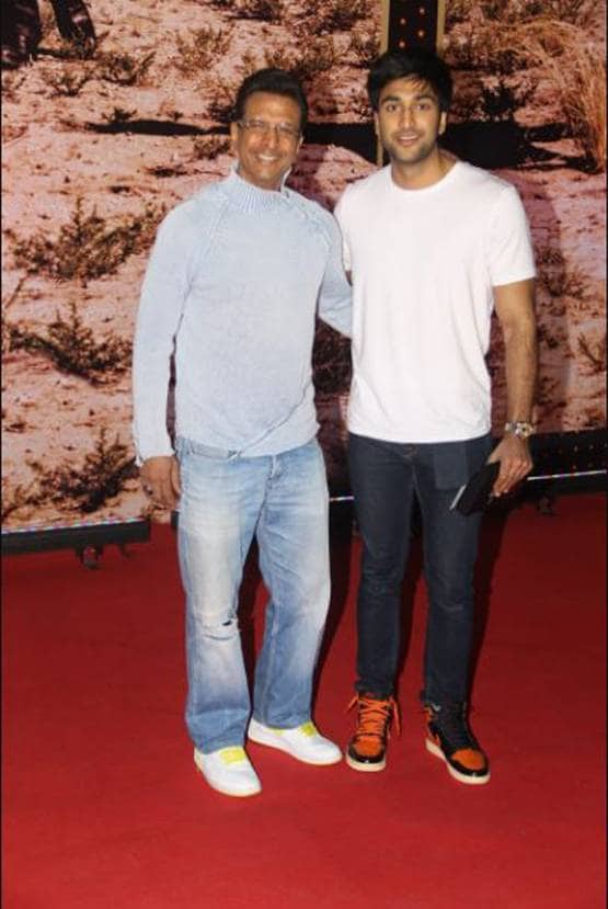 U2 बैंड के मुंबई कॉन्सर्ट में बॉलीवुड स्टार्स का टशन, जमकर की मस्ती