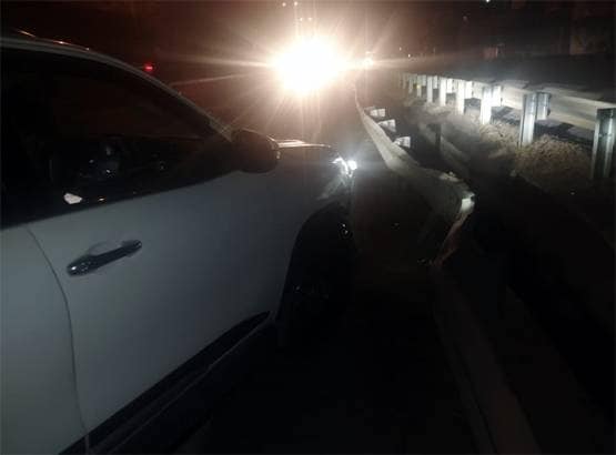 सड़क हादसे में बाल-बाल बचीं सपना, कार का हुआ बुरा हाल, देखें तस्वीरें