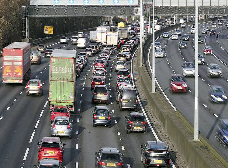 हर घंटे उड़ रहे थे 12 हजार से ज्यादा विमान, US आसमान में 'जाम'