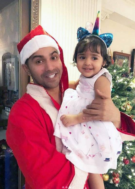 सनी लियोनी से कपूर फैमिली तक, सेलेब्स ने फैमिली संग यूं मनाया क्रिसमस