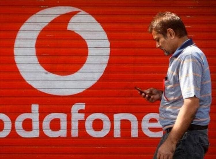 चेयरमैन बिड़ला बोले- सरकार से मदद नहीं मिली तो बंद हो जाएगी वोडा-आइडिया