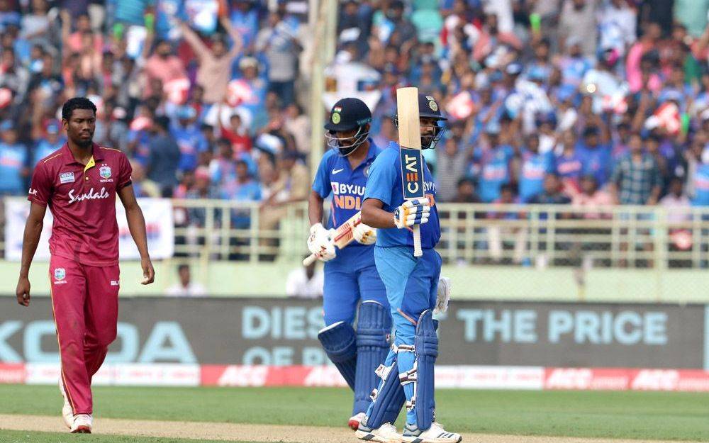 रोहित के 28वें शतक से बरसे रिकॉर्ड्स, जयसूर्या के बराबर पहुंचे