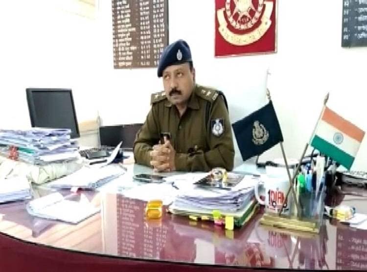 घी लेने आए पड़ोसी ने कोल्ड ड्रिंक पिलाकर किया रेप, वीडियो बनाकर ब्लैकमेल