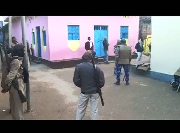 गैंगरेप के प्रयास में हुए थे असफल, 48 घंटे में लड़की को मारी गोली