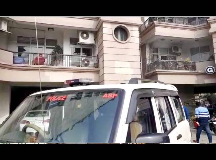 सुबह द‍िल्ली चलने की हुई बात, रात में MLA के ड्राइवर ने क‍िया सुसाइड