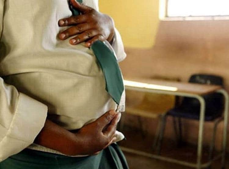 सरकारी हॉस्टल में लड़कियां प्रेग्नेंट, अफसर बोले- घर जाकर हुईं गर्भवती