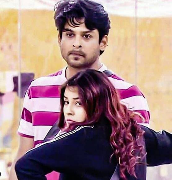 BB: सिद्धार्थ को चिढ़ाने के लिए शहनाज ने किया असीम को Kiss, फिर...