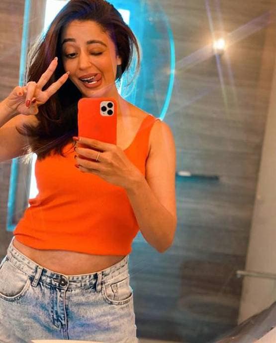 नेहा पेंडसे से पति के तलाक पर हुआ सवाल, तो बोलीं- मैं भी वर्जिन नहीं