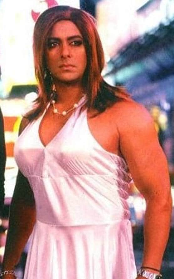 जब फीमेल गेटअप में दिखे बॉलीवुड स्टार्स, लुक्स देख पहचानना मुश्किल