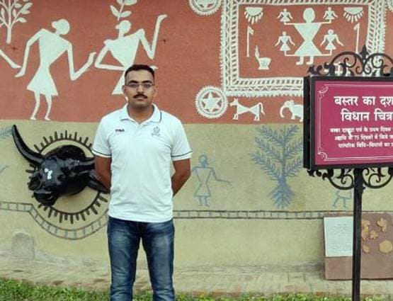 इंग्लिश में दिया UPSC इंटरव्यू, हुआ रिजेक्ट, फिर हिंदी में मारी बाजी