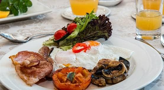 ज्यादा प्रोटीन लेने पर बढ़ता है कैंसर का खतरा, बरतें सावधानी