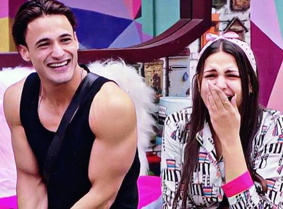 हिमांशी ने बताया टूटे रिश्ते का दर्द, 'लाश की तरह पड़ी थी, पर वो नहीं आया'