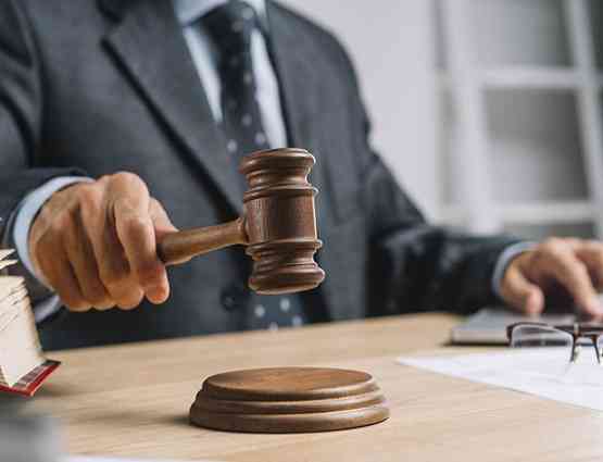 नशा देकर 22 लड़कियों के बनाए पॉर्न वीडियो, लगा 92 करोड़ जुर्माना